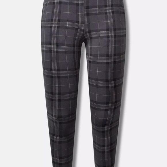 TORRID Women's Full-Length Signature Pocket Legging - Size 00 (10) - NWT - Picture 3 of 4